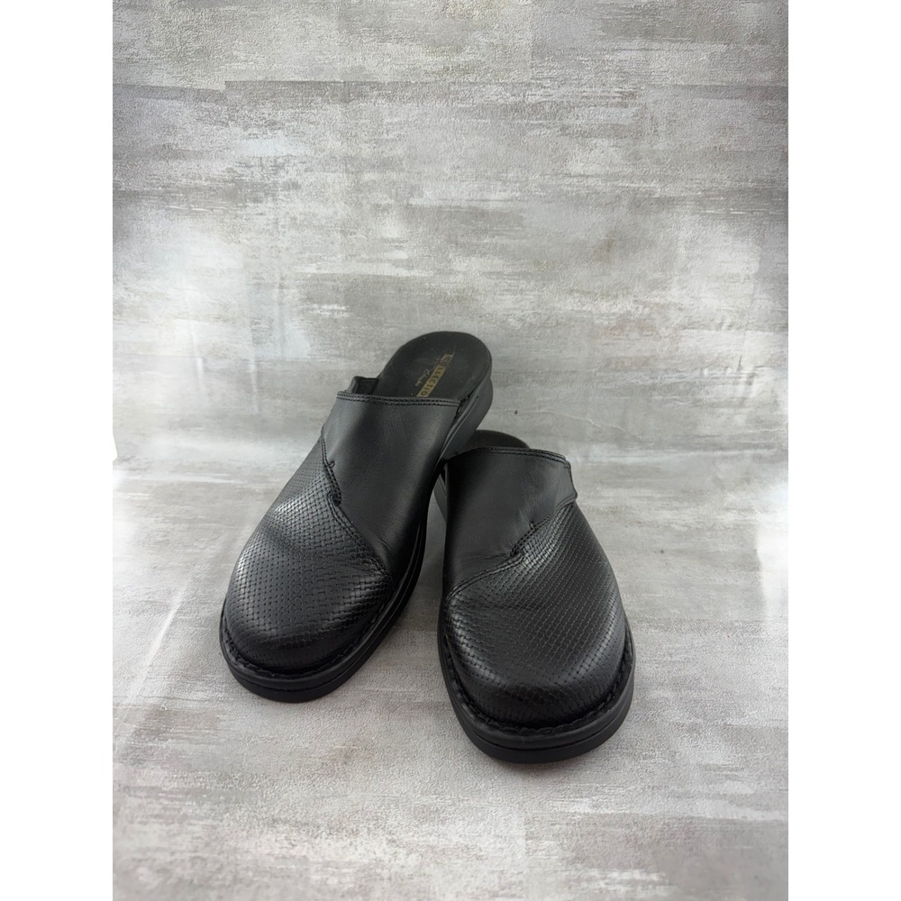 Clarks Collection Black Leather Mules Clogs Cushion Soft Women Sz 10M